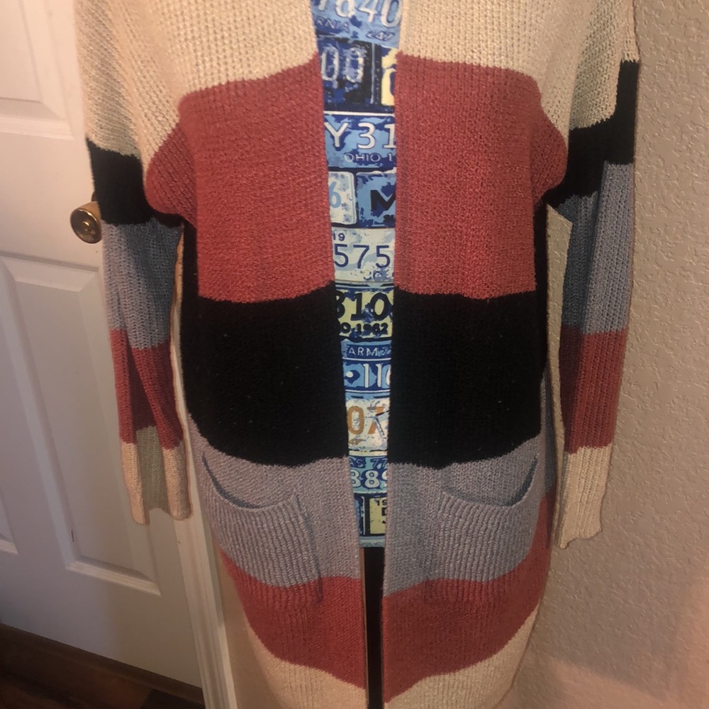 Cardigan - Picture 3 of 9